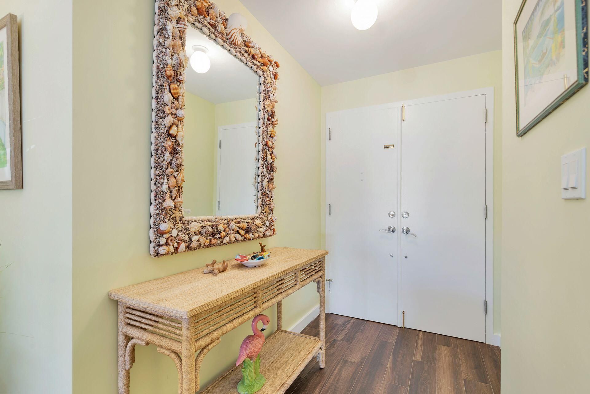 170 Chilean Avenue, Unit 2d, Palm Beach, FL 33480 Photo