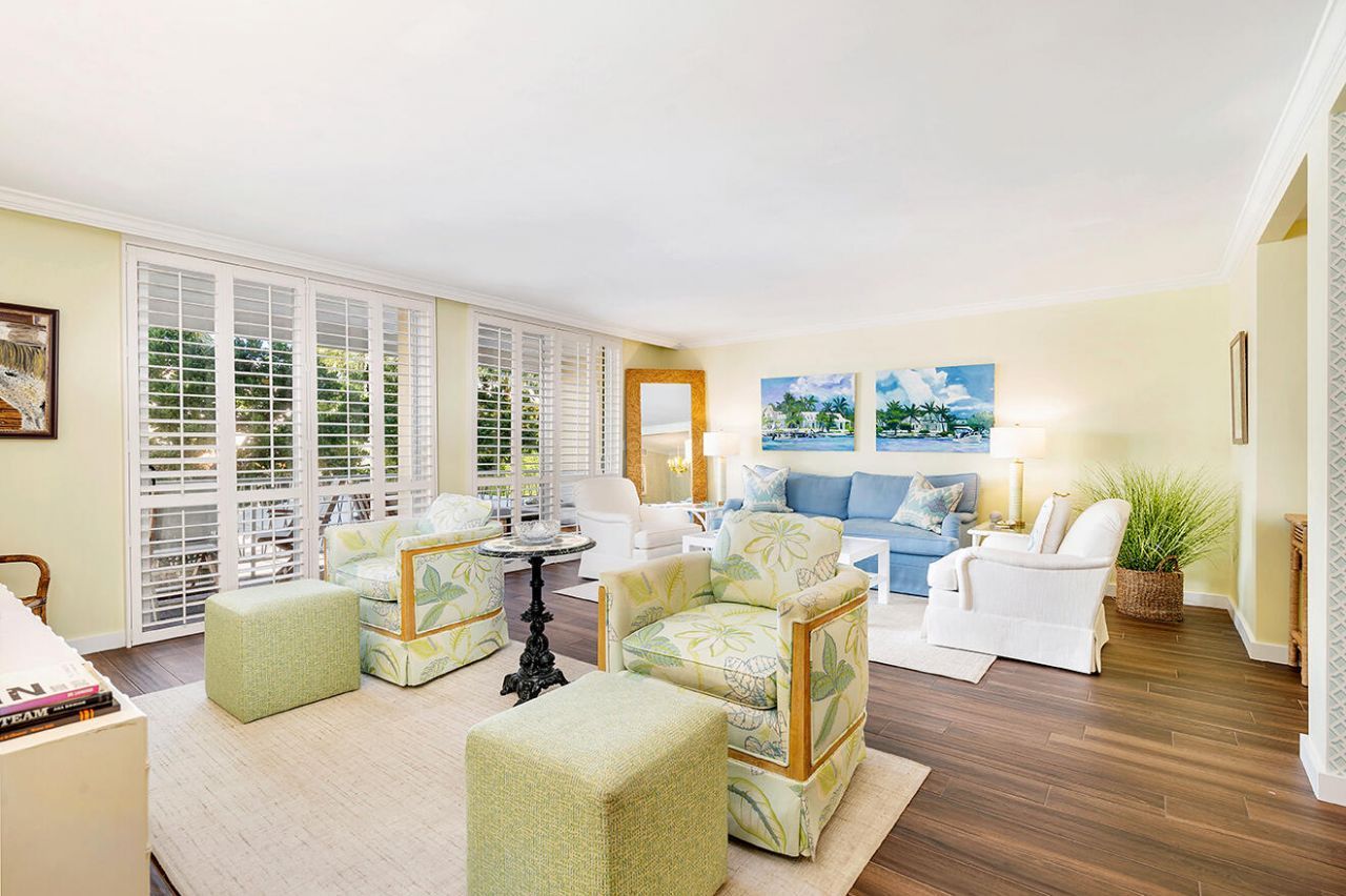 170 Chilean Avenue, Unit 2d, Palm Beach, FL 33480 Photo