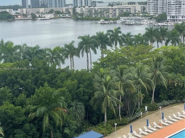 2851 NE 183rd St, Unit 906E, Aventura, FL 33160