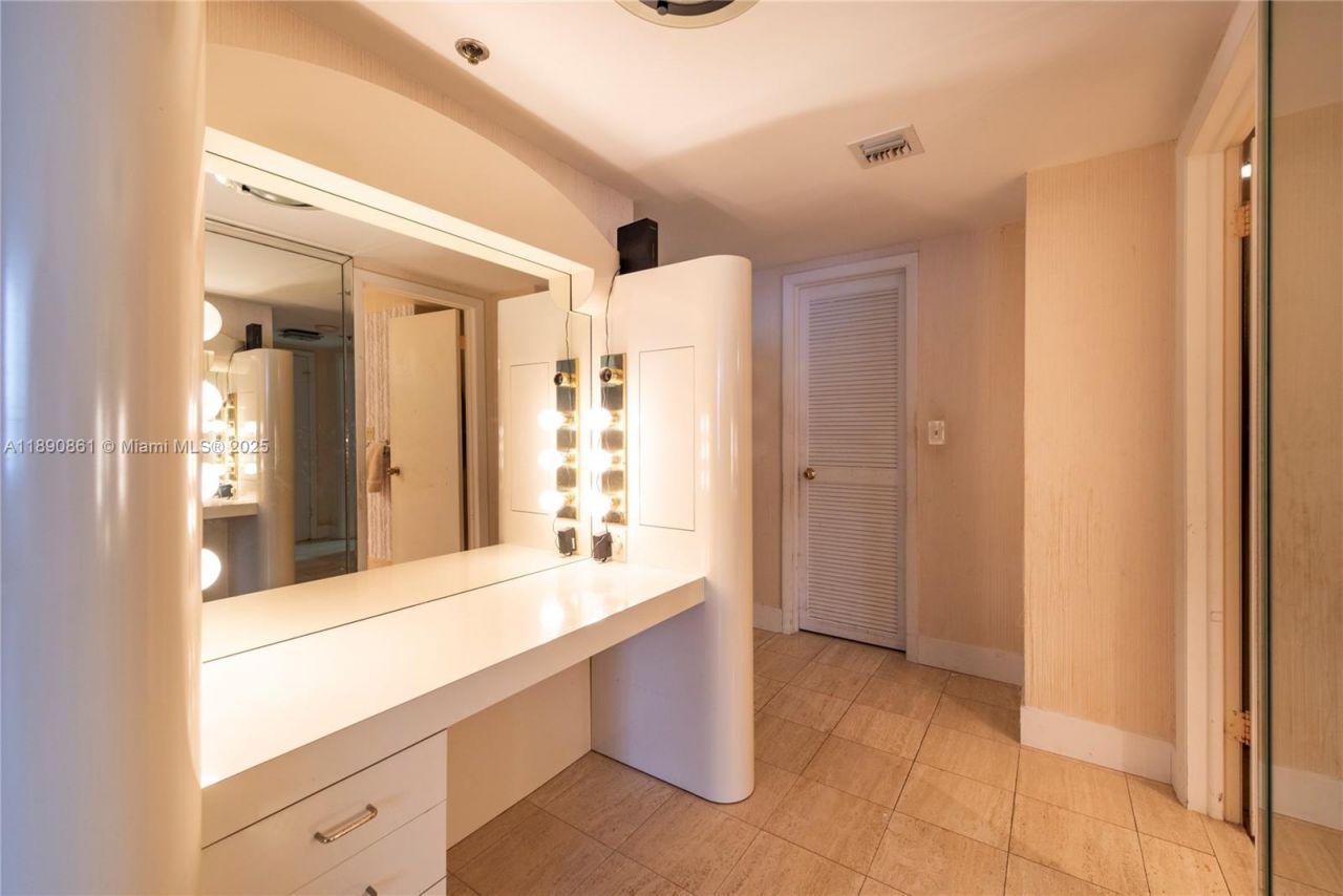 Please Call For Address, Unit 606, Bal Harbour, FL 33154 Photo