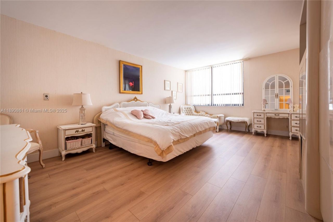 Please Call For Address, Unit 606, Bal Harbour, FL 33154 Photo