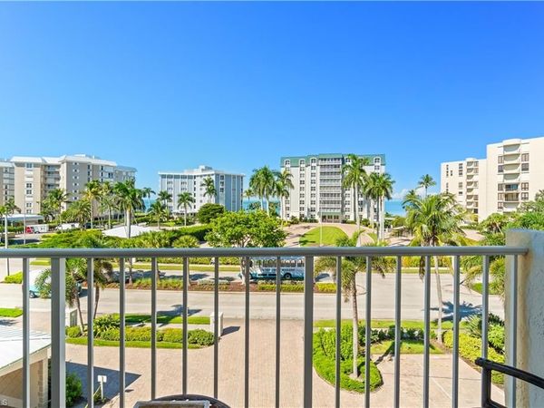 3000 Gulf Shore BLVD N, Unit 410, NAPLES, FL 34103