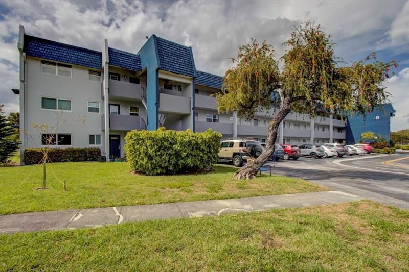 7867 Golf Circle Drive, Unit 108, Margate, FL 33063 Photo