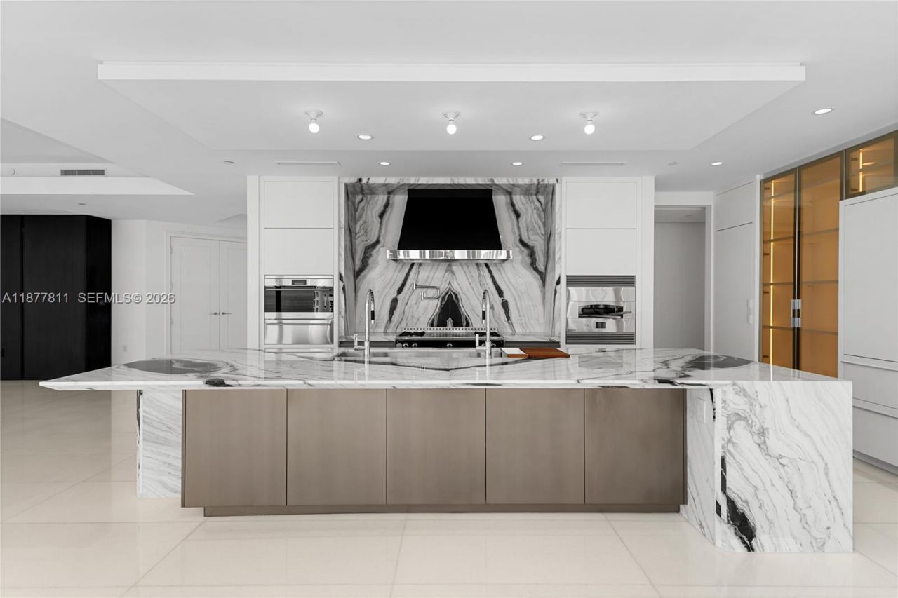 17975 Collins Ave, Unit N-1802, Sunny Isles Beach, FL 33160 Photo