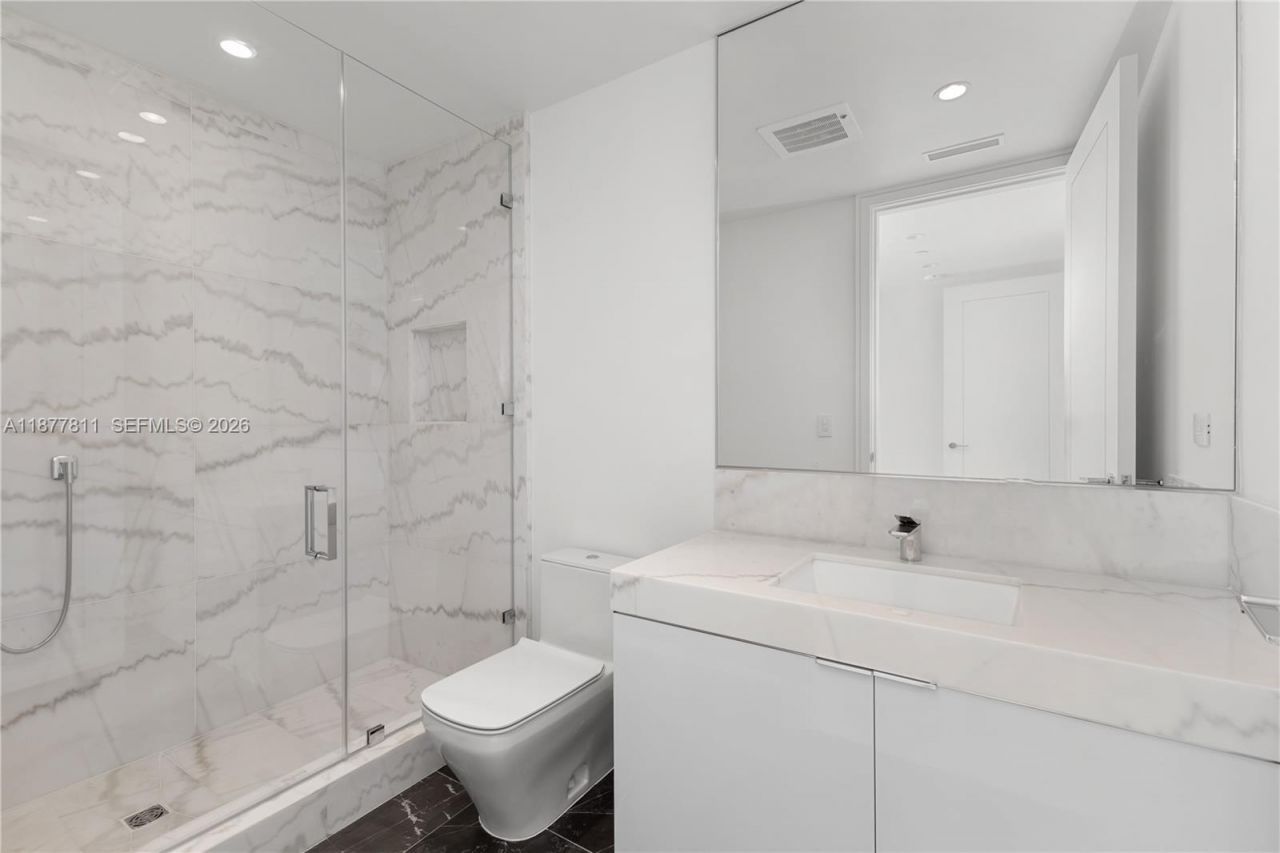 17975 Collins Ave, Unit N-1802, Sunny Isles Beach, FL 33160 Photo