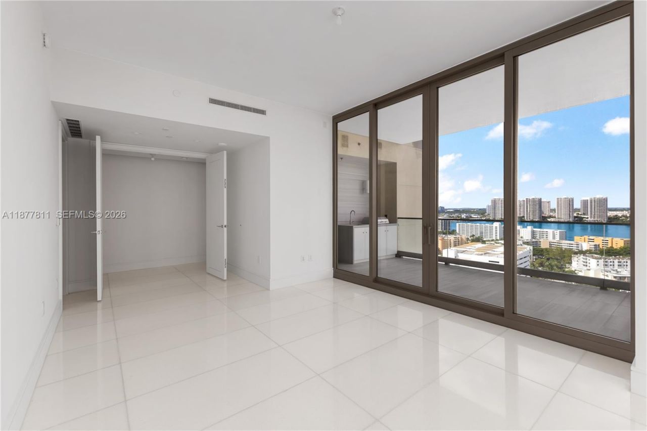 17975 Collins Ave, Unit N-1802, Sunny Isles Beach, FL 33160 Photo