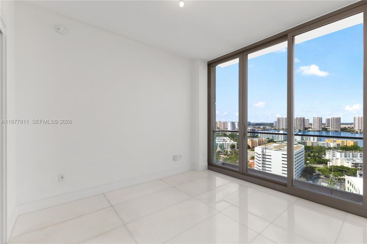 17975 Collins Ave, Unit N-1802, Sunny Isles Beach, FL 33160 Photo