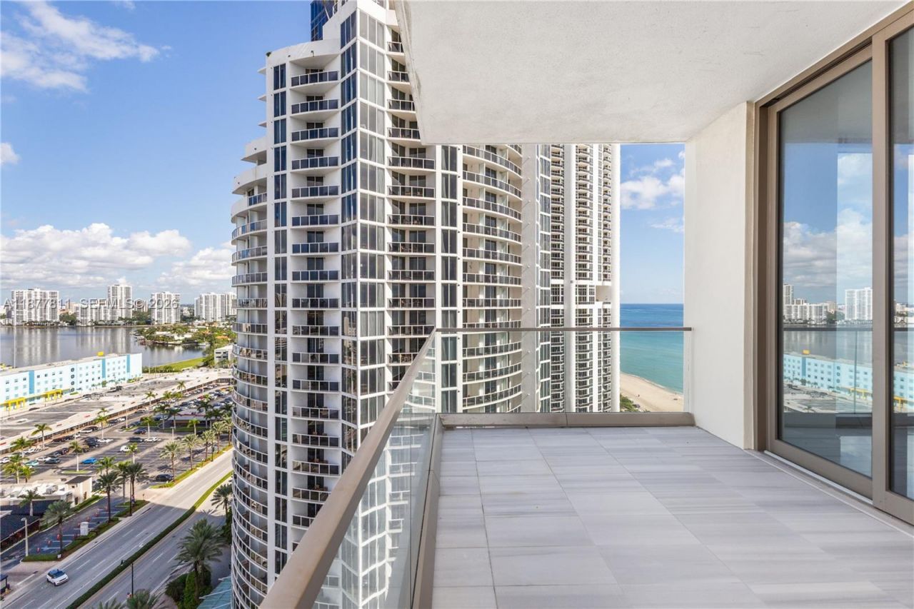 17975 Collins Ave, Unit N-1802, Sunny Isles Beach, FL 33160 Photo