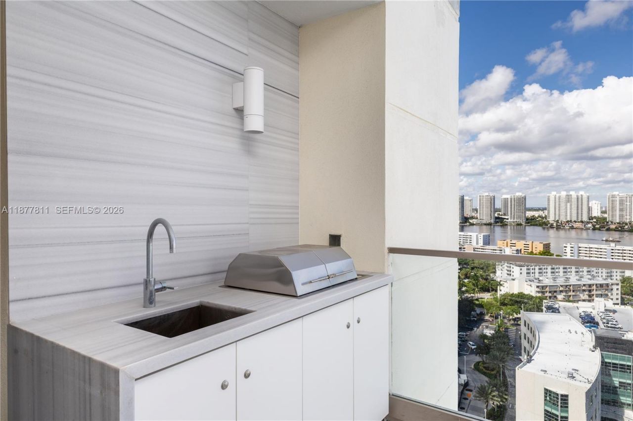 17975 Collins Ave, Unit N-1802, Sunny Isles Beach, FL 33160 Photo