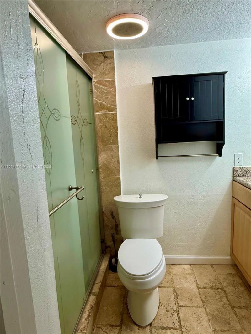 1801 S Treasure Dr, Unit 110, North Bay Village, FL 33141 Photo