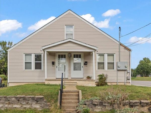 201 Koenigsmark Avenue, Waterloo, IL 62298