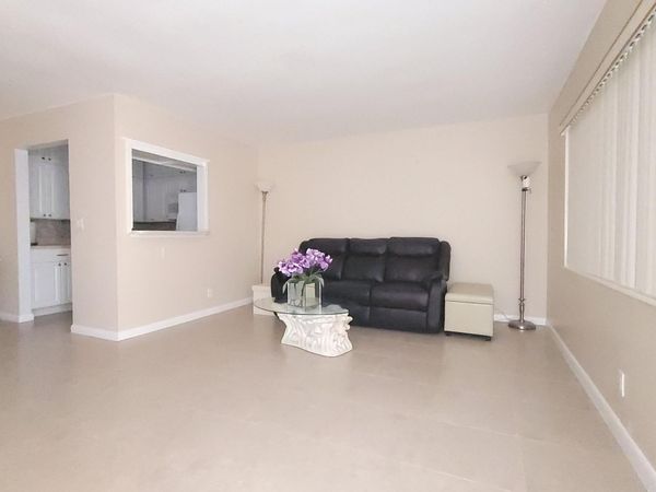 201 Coventry I, West Palm Beach, FL 33417