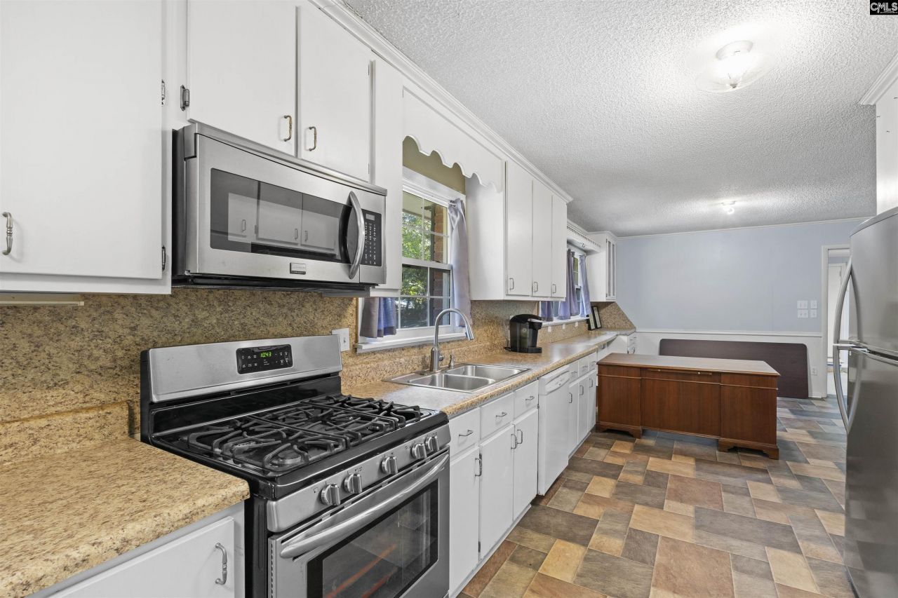 104 Round Knob Road Photo 9