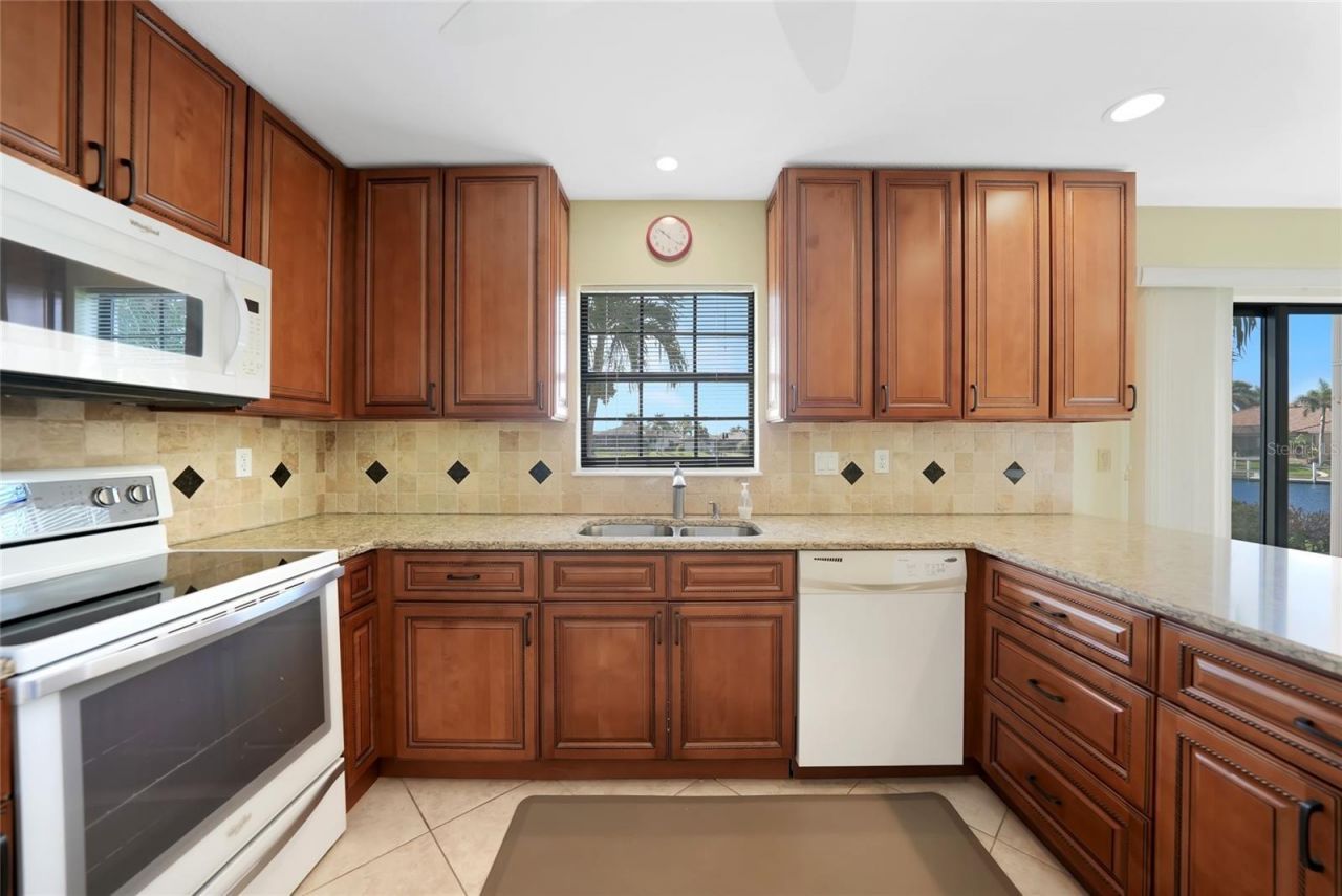 3335 Purple Martin Drive, Unit 6, Punta Gorda, FL 33950 Photo