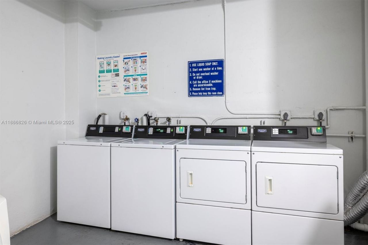 200 Diplomat Pkwy, Unit 825, Hallandale Beach, FL 33009 Photo