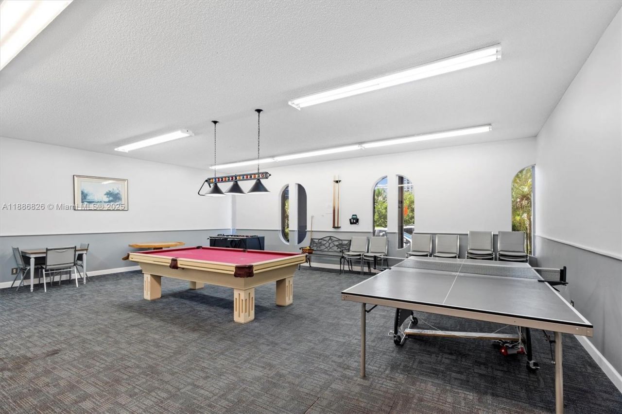 200 Diplomat Pkwy, Unit 825, Hallandale Beach, FL 33009 Photo