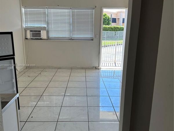 26 Diplomat Parkway, Unit 2248, Hallandale Beach, FL 33009