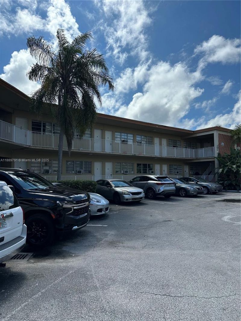 26 Diplomat Parkway, Unit 2248, Hallandale Beach, FL 33009 Photo