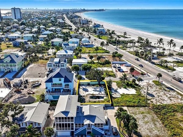 117 Hibiscus DR, FORT MYERS BEACH, FL 33931