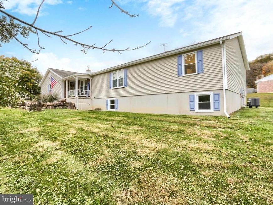 158 Farm Drive, Thompsontown, PA 17094 Main Photo