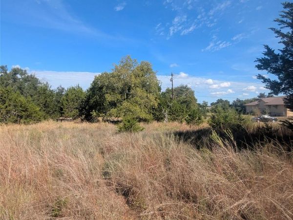 201 Springlake DR, Dripping Springs, TX 78620