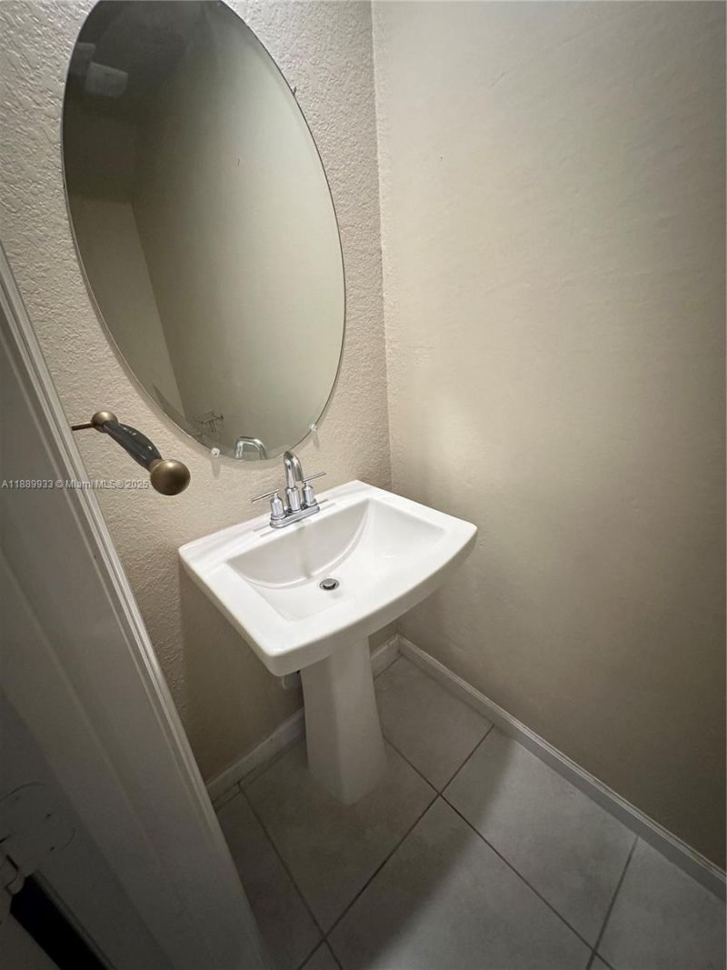 2800 NW 180th St, Miami Gardens, FL 33056 Photo