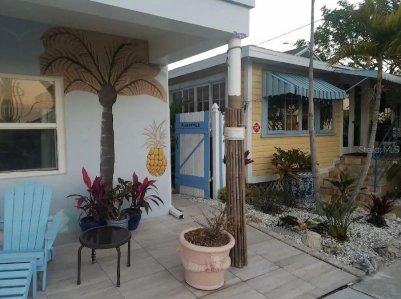 628 Mandalay Avenue, Clearwater Beach, FL 33767 Photo