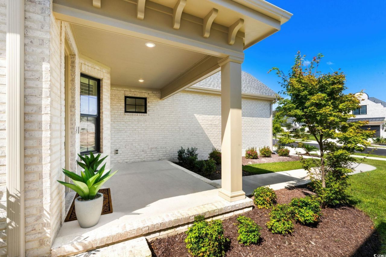 8454 Cape Dutch Loop Photo 3