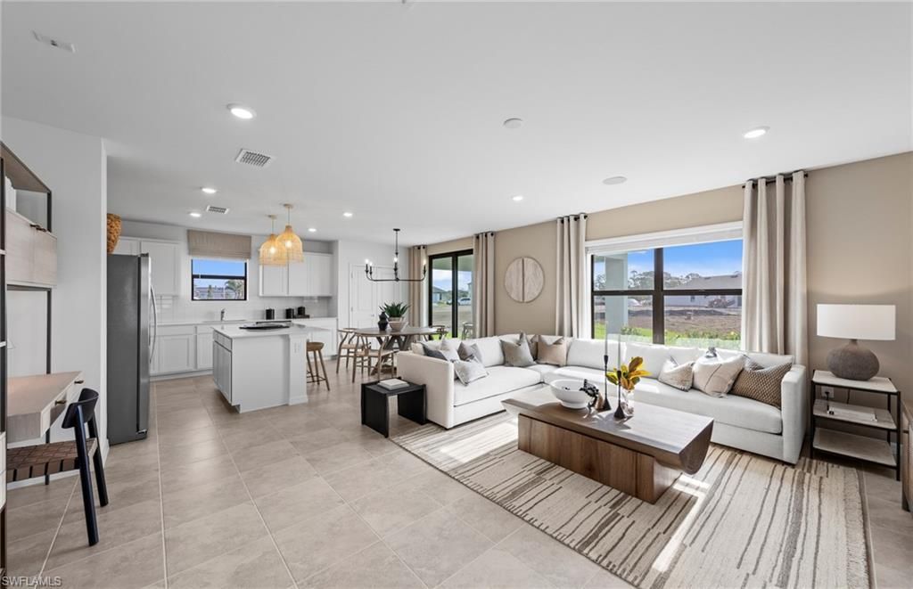 282 Silent Lake Dr, Lehigh Acres, FL 33936 Photo