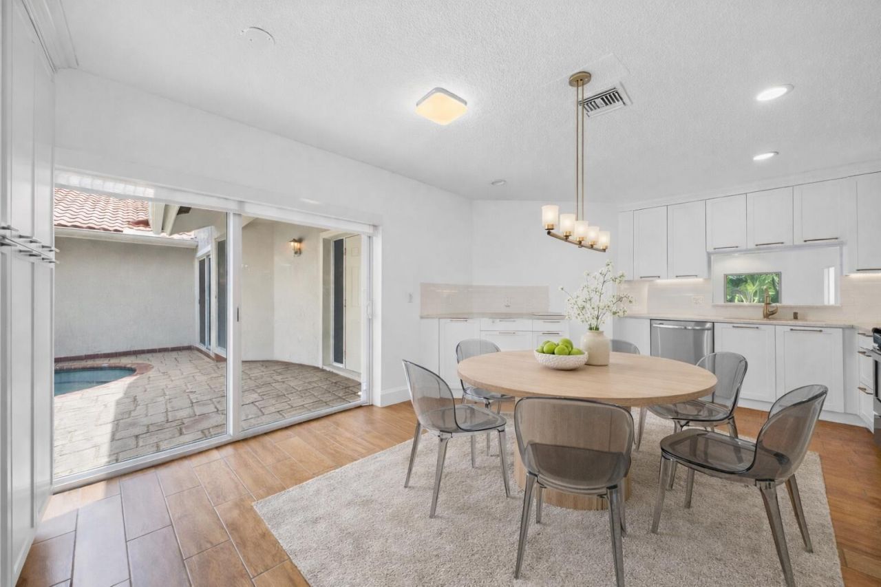 4106 Carriage Drive, Unit C2, Pompano Beach, FL 33069 Photo