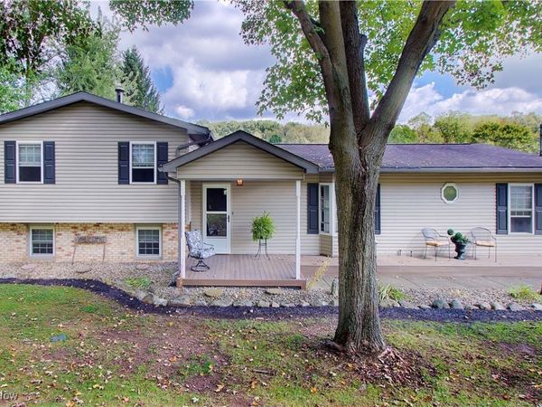 14015 Stimmel Street NE, Paris, OH 44669