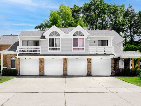 1081 Courtland Drive, Unit 1081, Buffalo Grove, IL 60089