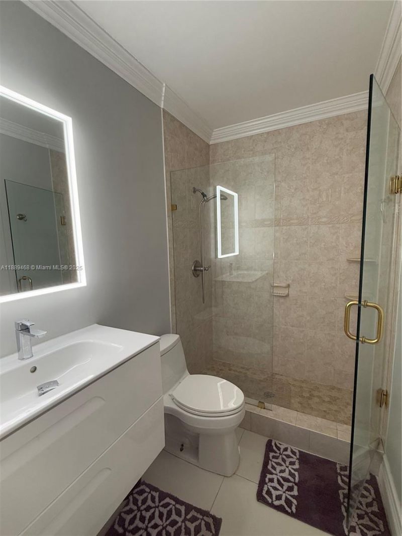 900 Atlantic Shores Blvd, Unit 219, Hallandale Beach, FL 33009 Photo