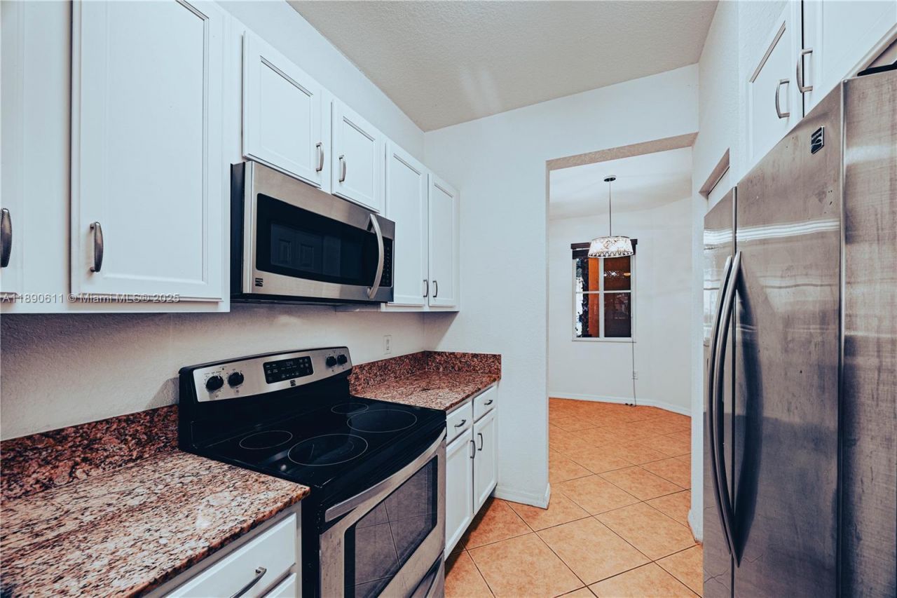 8928 SW 18th St, Miramar, FL 33025 Photo