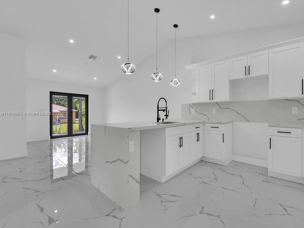 4913/4915 S Leonard Blvd S, Lehigh Acres, FL 33973 Photo