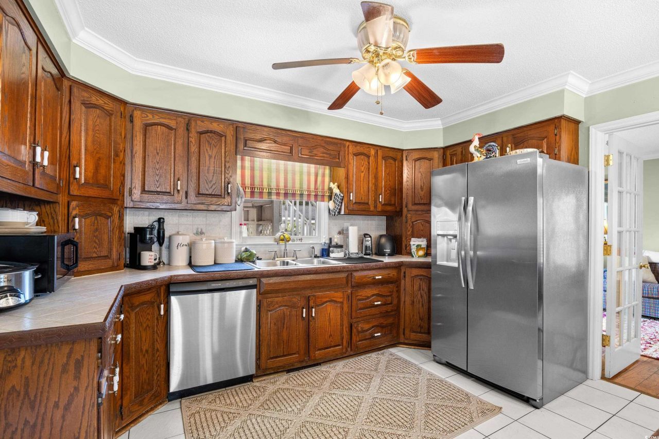 202 Greenleaf Circle Photo 11