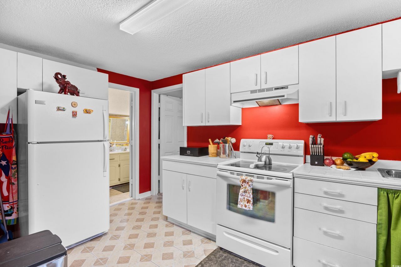 202 Greenleaf Circle Photo 24