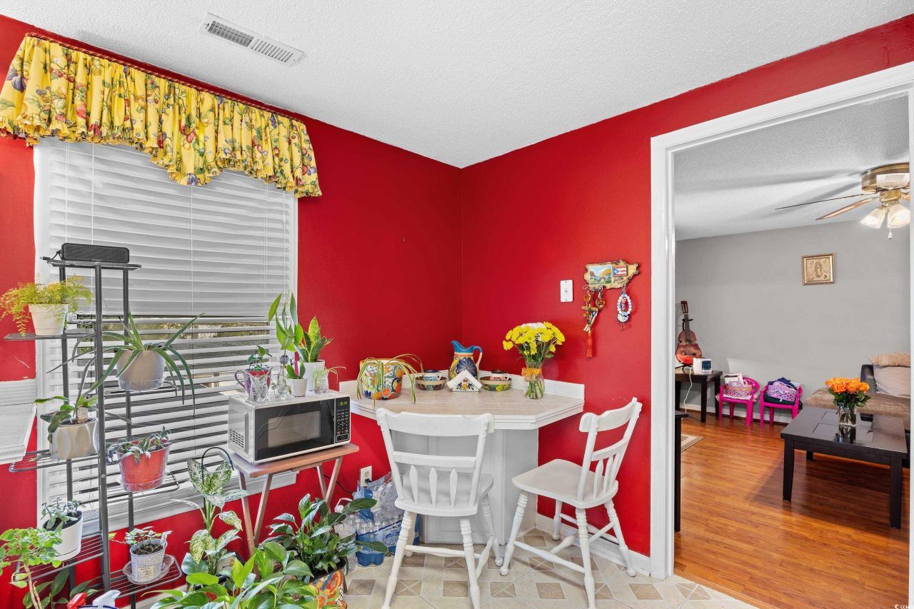 202 Greenleaf Circle Photo 25