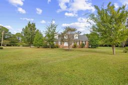 202 Greenleaf Circle photo 4