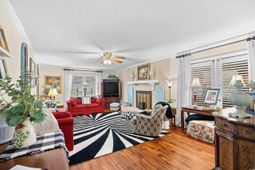 202 Greenleaf Circle photo 4