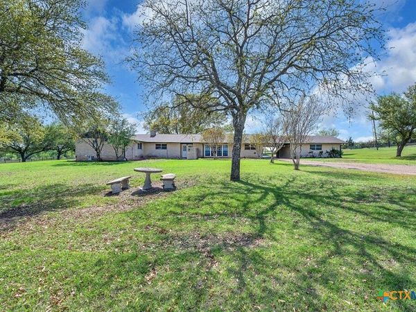 596 Saffle Road , Robinson, TX 76706
