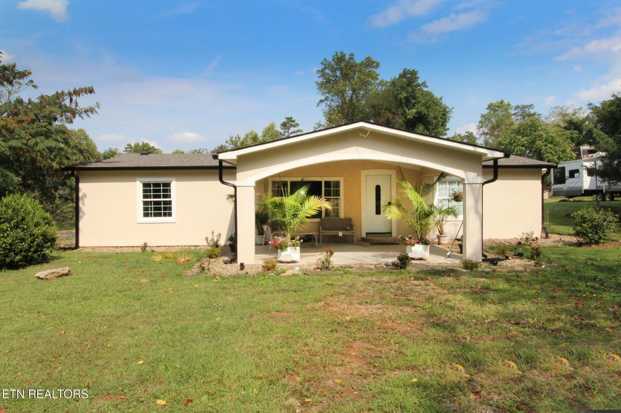 6214 Lacy Rd, Knoxville, TN 37912 Main Photo