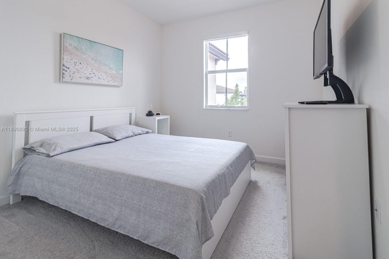 12509 NW 23rd Pl, Miami, FL 33167 Photo