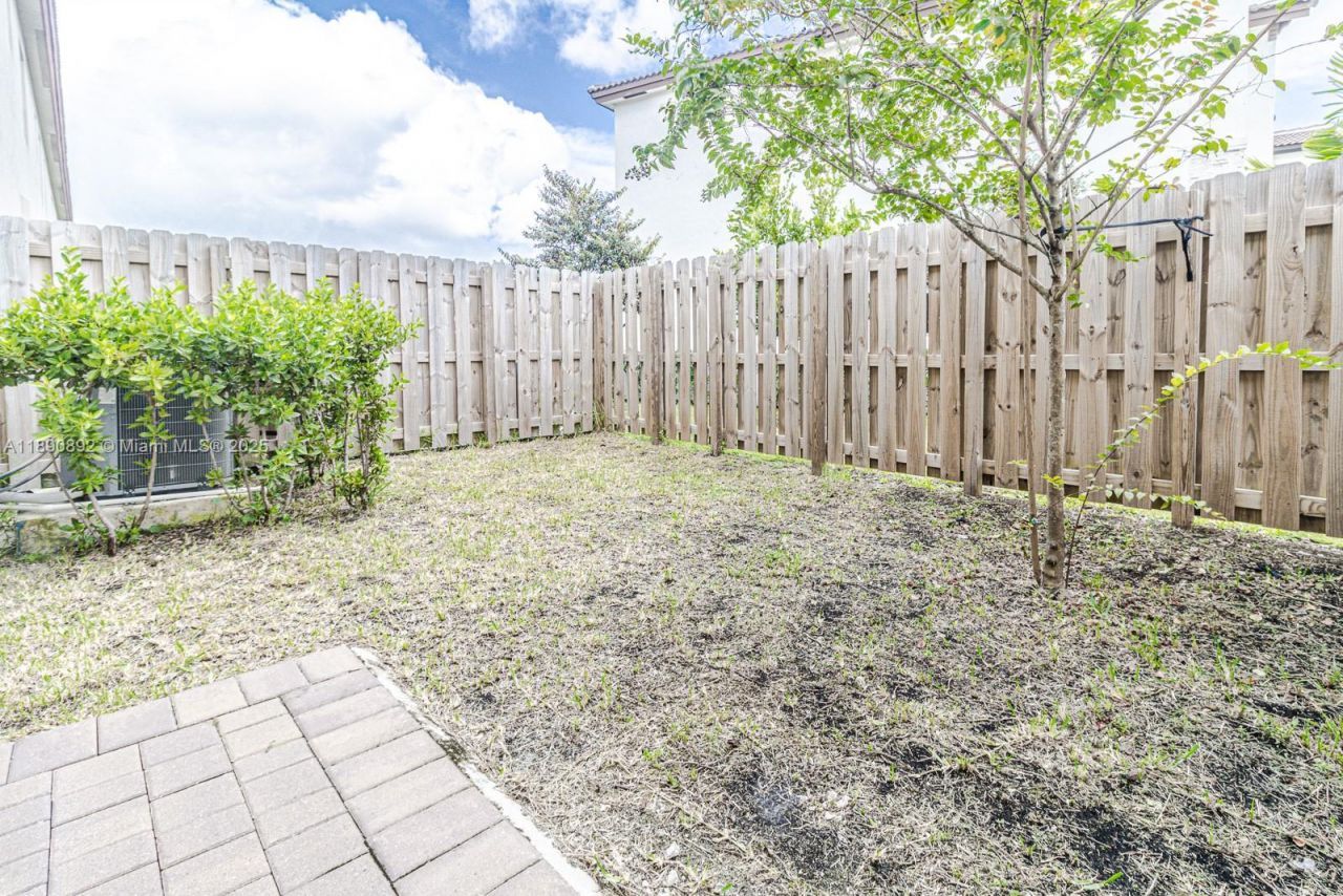 12509 NW 23rd Pl, Miami, FL 33167 Photo