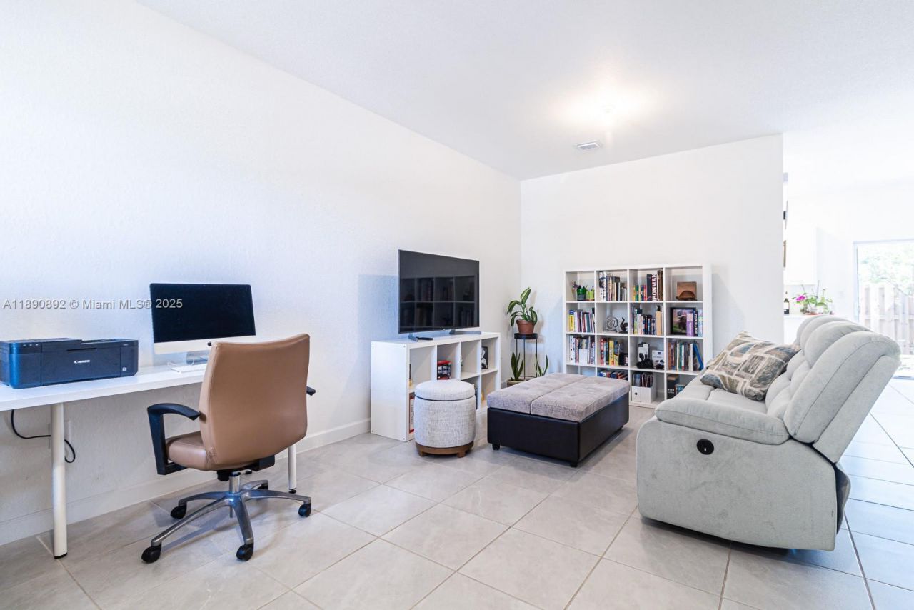 12509 NW 23rd Pl, Miami, FL 33167 Photo