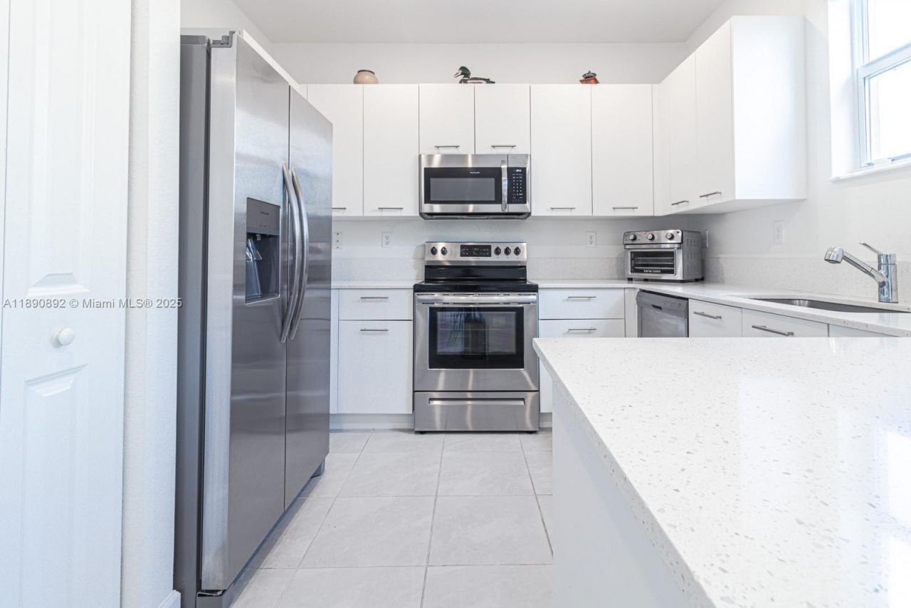 12509 NW 23rd Pl, Miami, FL 33167 Photo