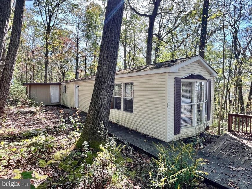 407 Woodlawn Drive, Breezewood, PA 15533 Main Photo