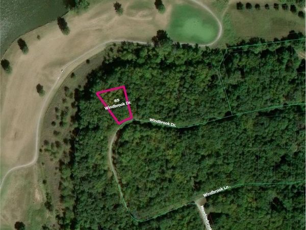 85 Windbrook Drive, La Cygne, KS 66040