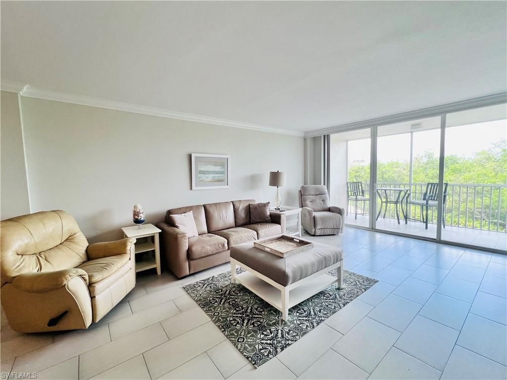 5 Bluebill Ave, Unit 303-1, Naples, FL 34108 Photo