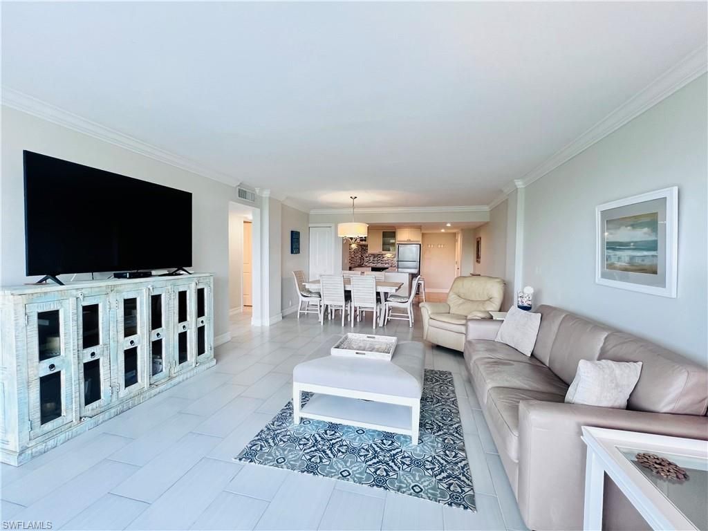 5 Bluebill Ave, Unit 303-1, Naples, FL 34108 Photo